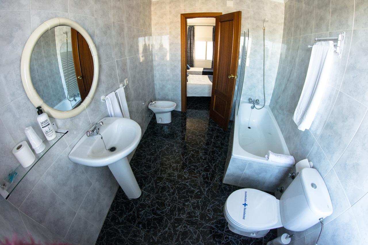 Hostal Caminito Del Rey Alora Exteriör bild