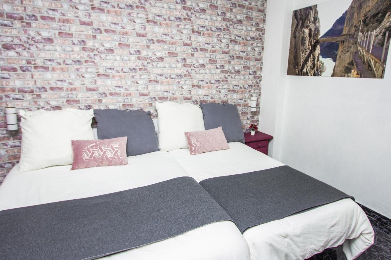 Hostal Caminito Del Rey Alora Exteriör bild