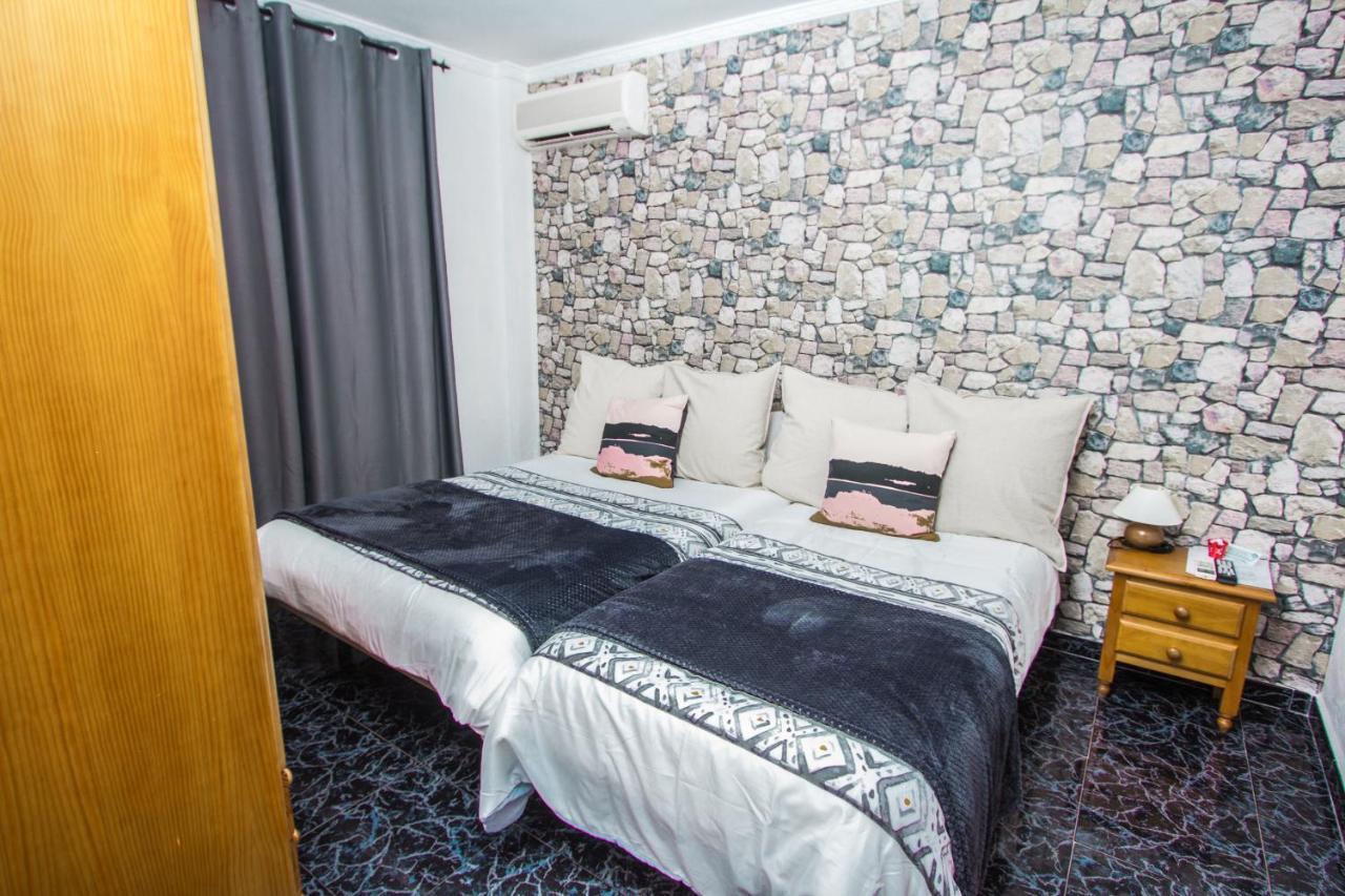 Hostal Caminito Del Rey Alora Exteriör bild