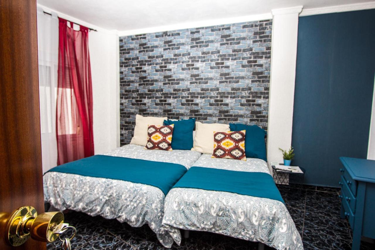 Hostal Caminito Del Rey Alora Exteriör bild