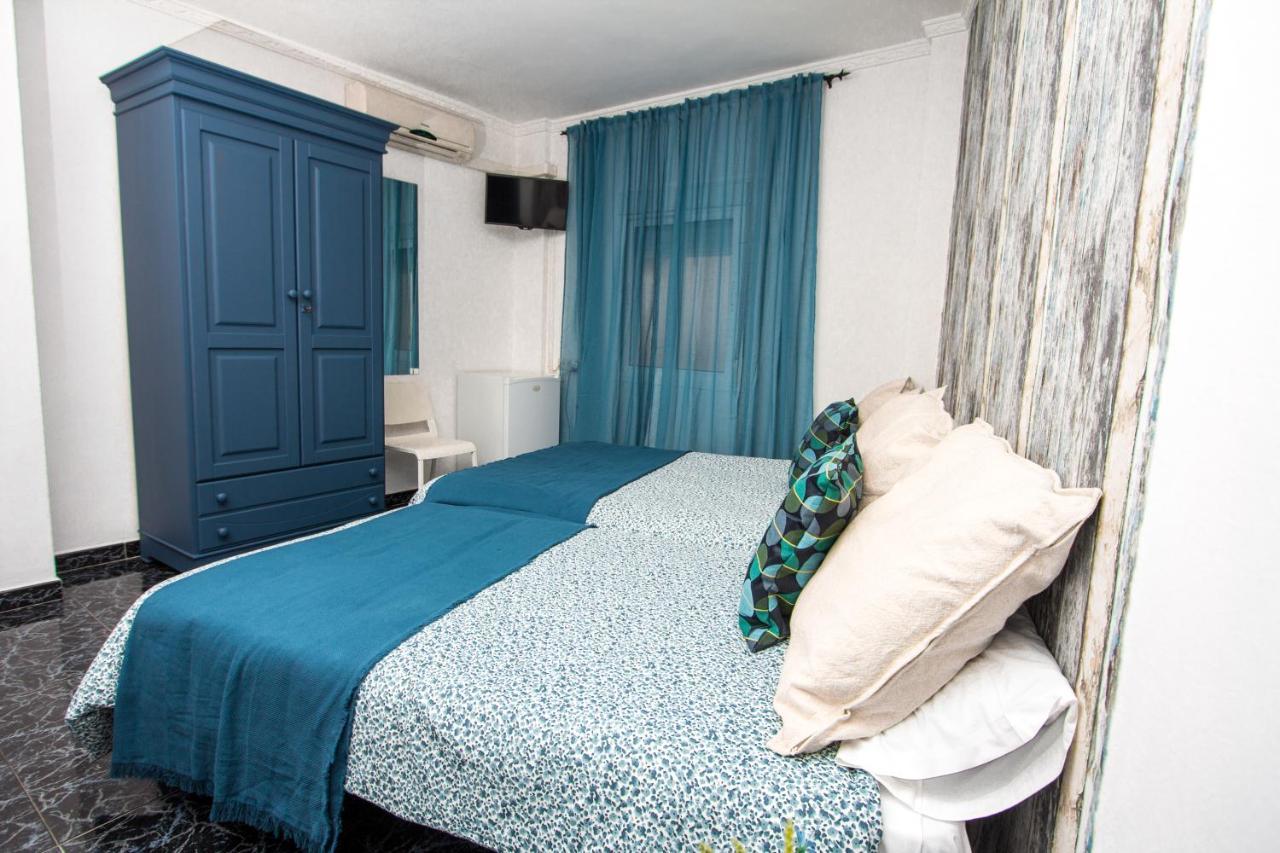 Hostal Caminito Del Rey Alora Exteriör bild